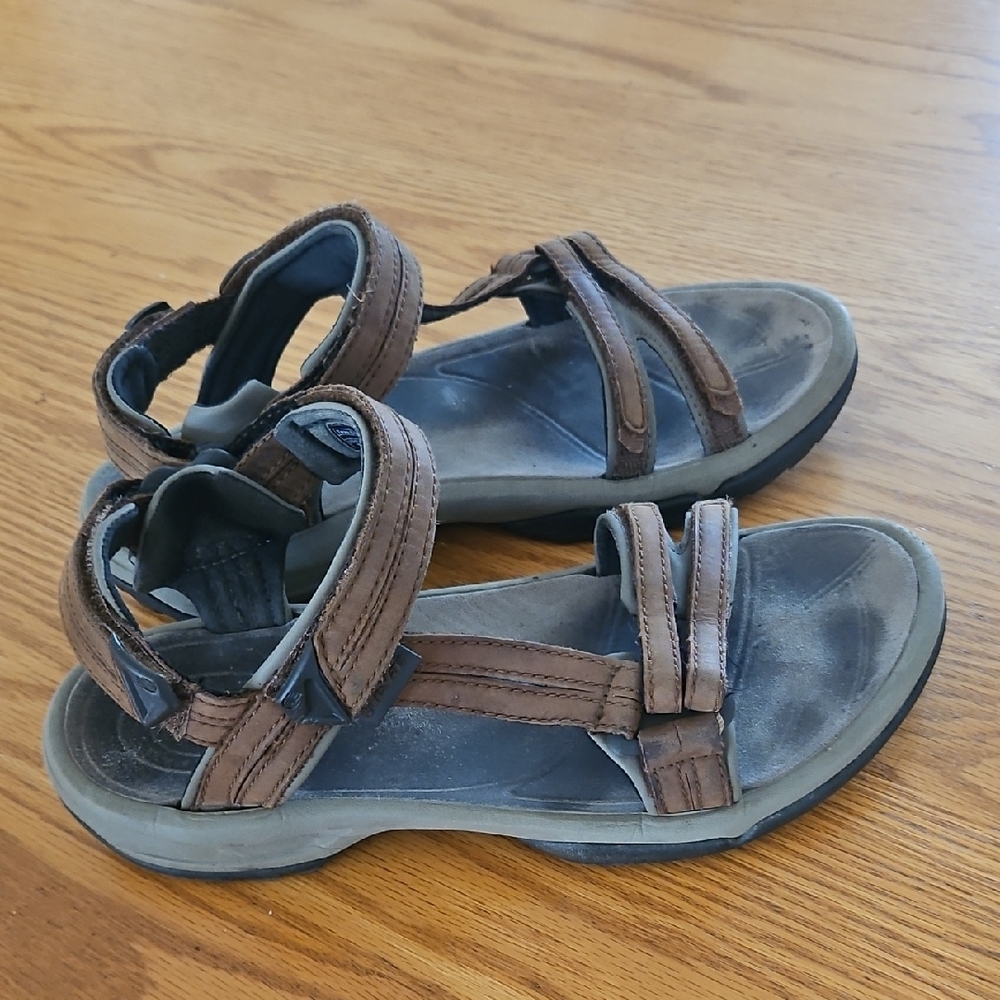 Casual Brown Strappy Sandals